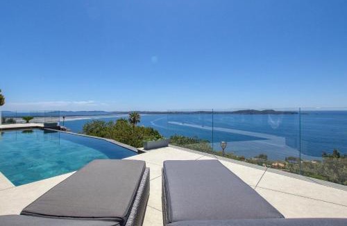 Carqueiranne Villa | VILLA L'OISEAU BLEU 220m2 VUE MER 180, GIENS & Porquerolles - Studio