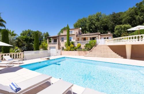 Les Adrets-de-l'Esterel Villa | Villa La Bonne Etoile The Perfect Family Oasis