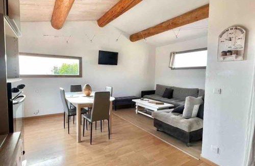 Rognac Apartment | Villa la Source proche Aéroport Marseille Marignane -confortable - et tout équipé
