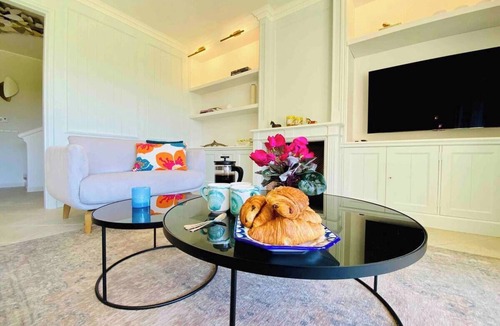 Cap-d'Antibes Villa | Villa Les Palmiers Charming 3 Bed/3 Bath Villa with Pool in Cap d'Antibes France
