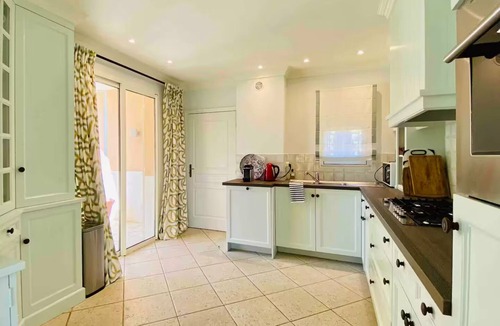 Cap-d'Antibes Villa | Villa Les Palmiers Charming 3 Bed/3 Bath Villa with Pool in Cap d'Antibes France
