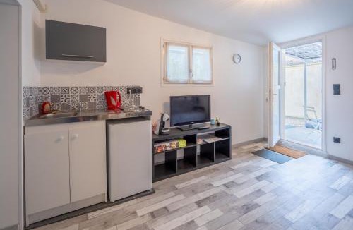 Loriol-du-Comtat Apartment | Villa Loriol du Comtat