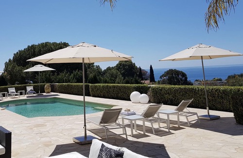 La Croix des Gardes Villa | Villa Lou Paradou / Contemporary villa with panoramic view !