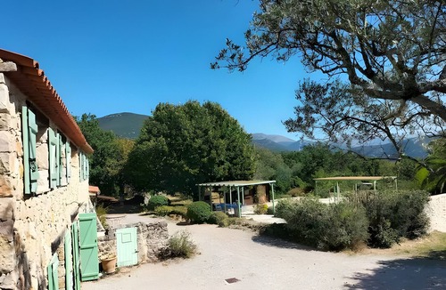 Mons Villa | Villa 'Lou Peiraverde' with Private Pool, Private Terrace and Wi-Fi