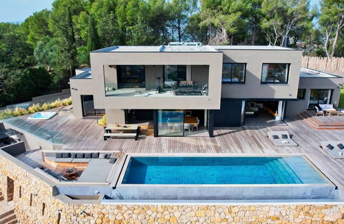 Carqueiranne Villa | VILLA M-HOUSE