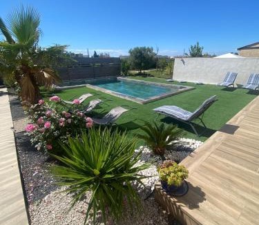 Frontignan Villa | Villa moderne avec piscine privée près de la mer