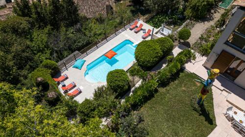 Gairaut Villa | VILLA MONTE CRISTO - Villa conviviale a Nice - Superbe vue, piscine et jeux en plein air