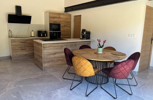 Anduze Villa | Villa'nduzienne, new villa in a quiet area, spacious and pleasant.