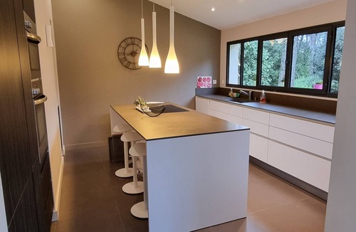 Saint-Marc-Jaumegarde Villa | Villa near Aix without vis-à-vis, with swimming pool UV-chlorine-free, surrounded by nature