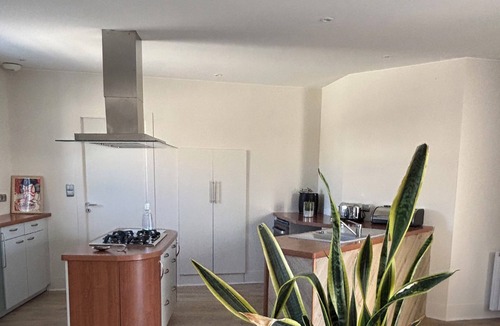 Lunel House | Villa Occitana: Between Land and Sea