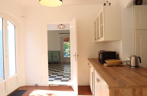 La Crau Villa | Villa Pin Parasol ideal for your holidays with swimming pool for 10 people.