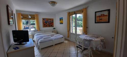 Saint-Tropez Apartment | Villa Playa del Sol - B2