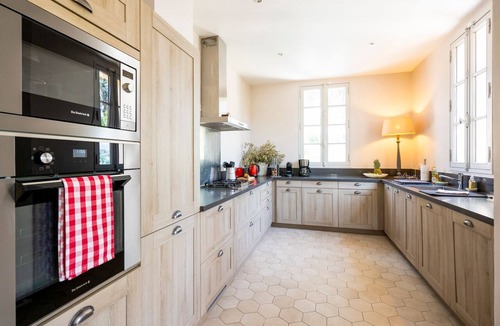Villeneuve-Loubet Villa | Villa Saint-Veran - Seven Bedroom Villa, Sleeps 14