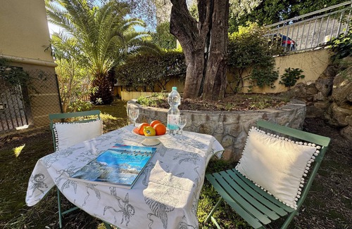 Saint Maurice Apartment | Villa Soraya Nice - Sunny apartment Cote d'Azur with large garden.