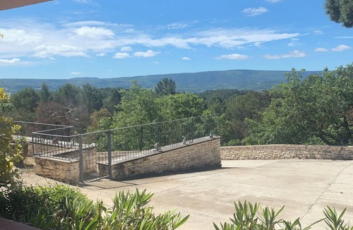 Roussillon Villa | Villa sur Belvédère Surplombant la Vallée du Luberon Dans les Ocres