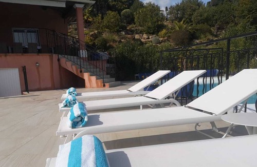 Les Adrets-de-l'Esterel Villa | Villa with heated pool 10 people sea view