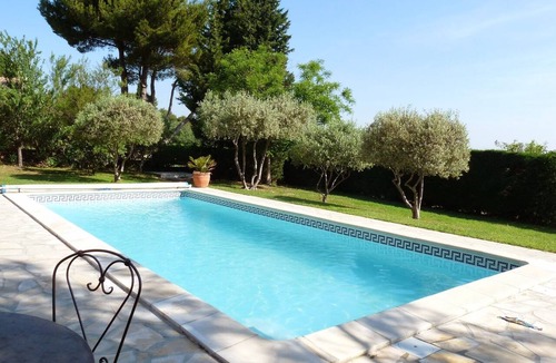 Chateauneuf-de-Gadagne House | Villa with a view near Avignon and the Luberon, Provence