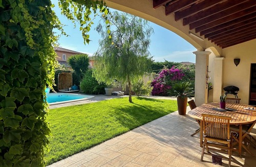 Les Baumettes Villa | Villa with a private pool and a view of the hills. Air-conditioned.
