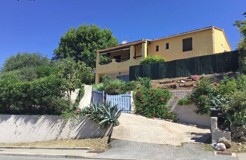 Bagnols-en-Foret House | Villa with private pool 5 min walk from village