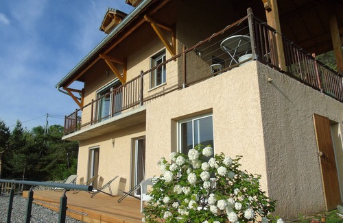 Chorges House | Villa with private beach access