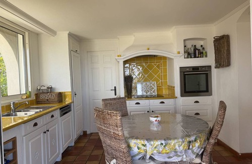 Bormes-Les-Mimosas Villa | Villa with sea view, pets welcome - 12 guests