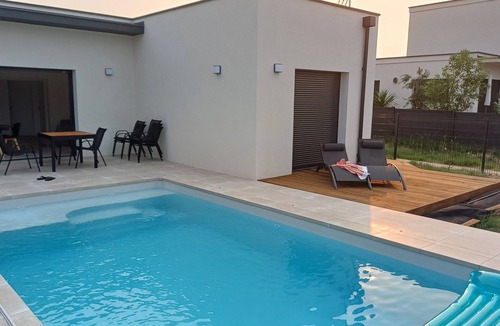 Serignan Villa | Villa with swimming pool 10 min walk from the sea VALRAS-PLAGE/SERIGNAN