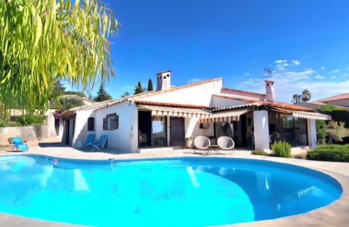 Biot Villa | Villa with swimming pool and sea view, in the peace and quiet of a large garden with trees and flowers
