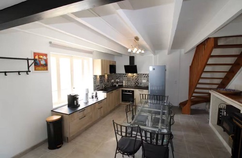 Saint-Roman-de-Malegarde House | Village house with pool in the heart of Vaucluse