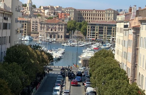 Opera Apartment | Vue sur le port superbe appartement atypique, logement entier