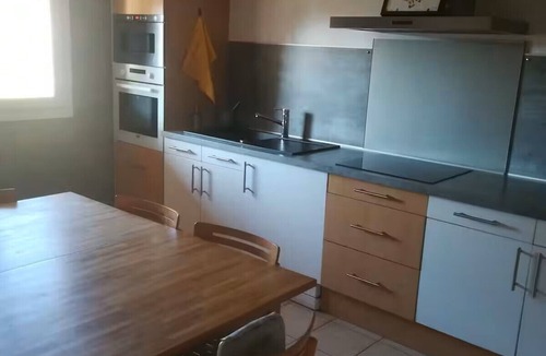 La Garde House | Warm, child-friendly home with swimming pool and vegetable garden