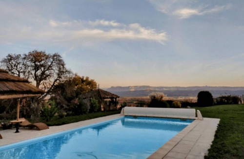 La Cote-Saint-Andre House | Welcome to Domaine des étoiles Unusual accommodations