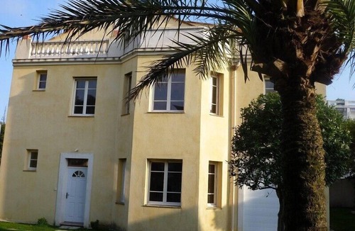 Cap-d'Antibes Apartment | Well located calm comfort Cap d'Antibes. Clim 2 ch stay terrace garden parking