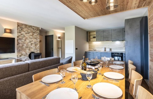 Risoul Apartment | Wifi, 250m from shops, swimming pool, balcony, ski locker, 82-92m², Risoul
