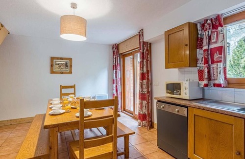 Vaujany Apartment | Wifi, 300m from resort center, fitness, swimming pool, sauna, hammam, balcony, tv, 44-47m², Vaujany
