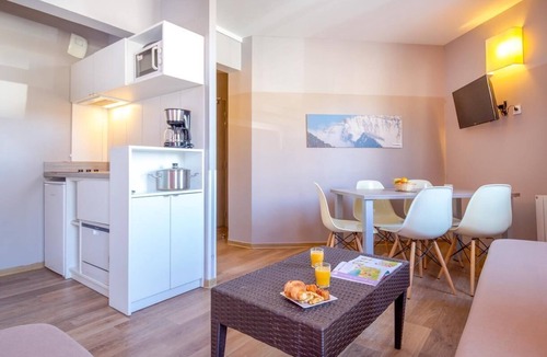 Isola Apartment | Wifi, 50m from shops, swimming pool, sauna, tv, ski locker, 40m², Isola 2000