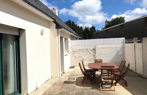 Clis House | Your vacation home, in a quiet location 3km from the beach