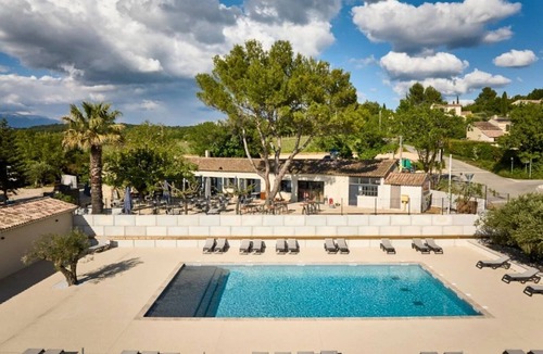 Malemort-du-Comtat House | ZEcamping 3* piscine animaux acceptés locatif BBQ clim 22m2 4 pers