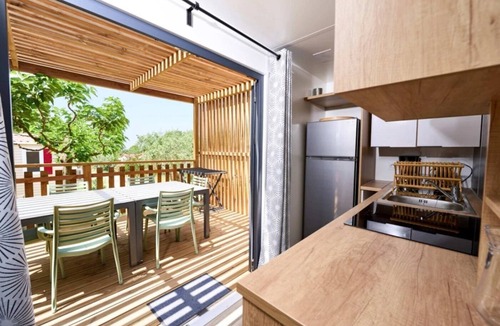 Malemort-du-Comtat House | ZEcamping 3* piscine pet friendly locatif TV clim 32m2 6 pers