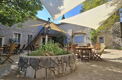 Saint-Laurent-du-Verdon House | ZEcamping 3* pet friendly et piscine avec accès direct à un lac