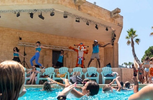 Le Muy Ski Chalet | ZEcamping 5 étoiles animé parc aquatique pet friendly locatif TV clim