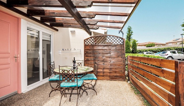 1 bedroom lovely home in Trèbes