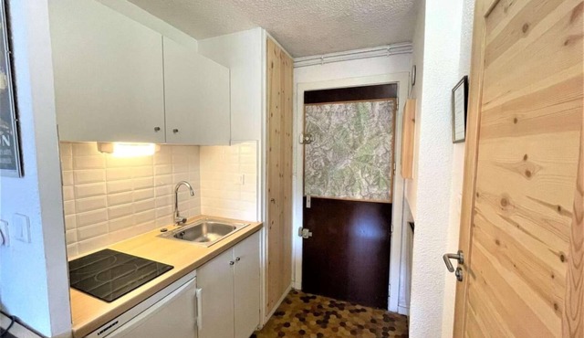 100m from resort center, 2nd floor, swimming pool, tv, 17m², Serre Chevalier