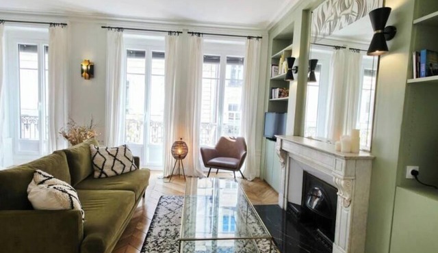 2 bedroom apartment with balcony - Lyon 2, Cordelier