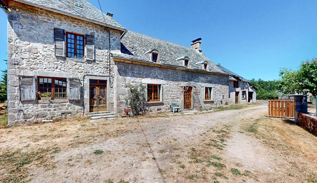 2 bedroom awesome home in Sarroux - Saint Julien in Sarroux - Saint Julien