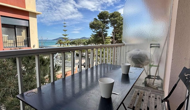 2-Room Apartment Near Sea, Air Conditioning, 4 Sleeps in Argelès-sur-Mer