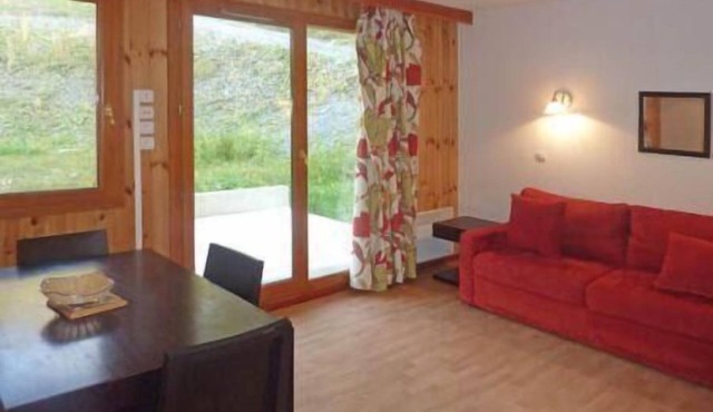 200m from shops, 1st floor, view swimming pool, swimming pool, sauna, hammam, terrace, balcony