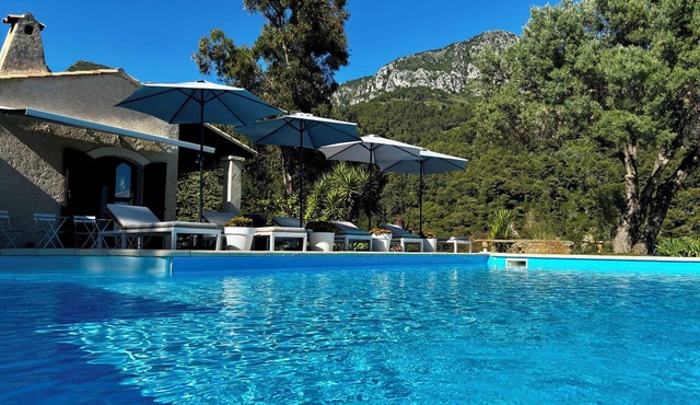 2027 Early bird discounts apply. Luxury Villa, private pool, a/c bedrooms