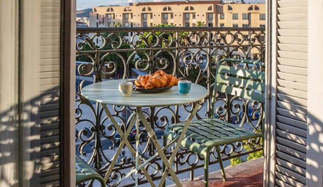 3 bedroom gorgeous apartment in Marseille