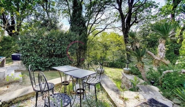 3 bedroom with garden in Aix-en-Provence