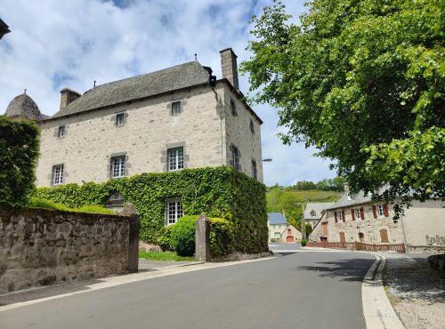 3 chambres d'hôtes, Besson, à Lieutadès en Aubrac